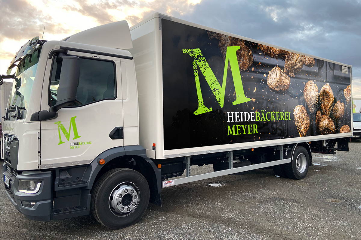 Fahrzeuggestaltung, LKW Werbung für Bäckerei Meyer